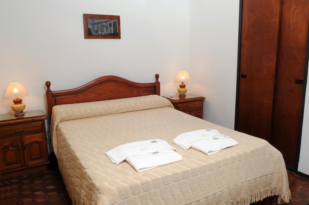 Hôtel Andino à Villa Carlos Paz Extérieur photo