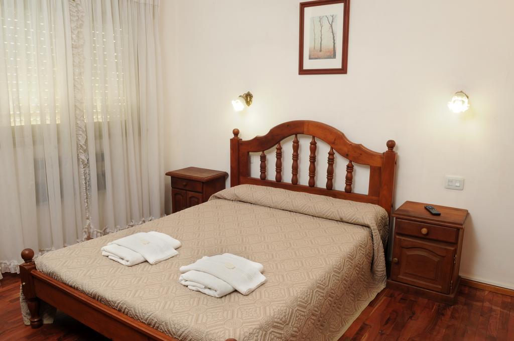 Hôtel Andino à Villa Carlos Paz Extérieur photo