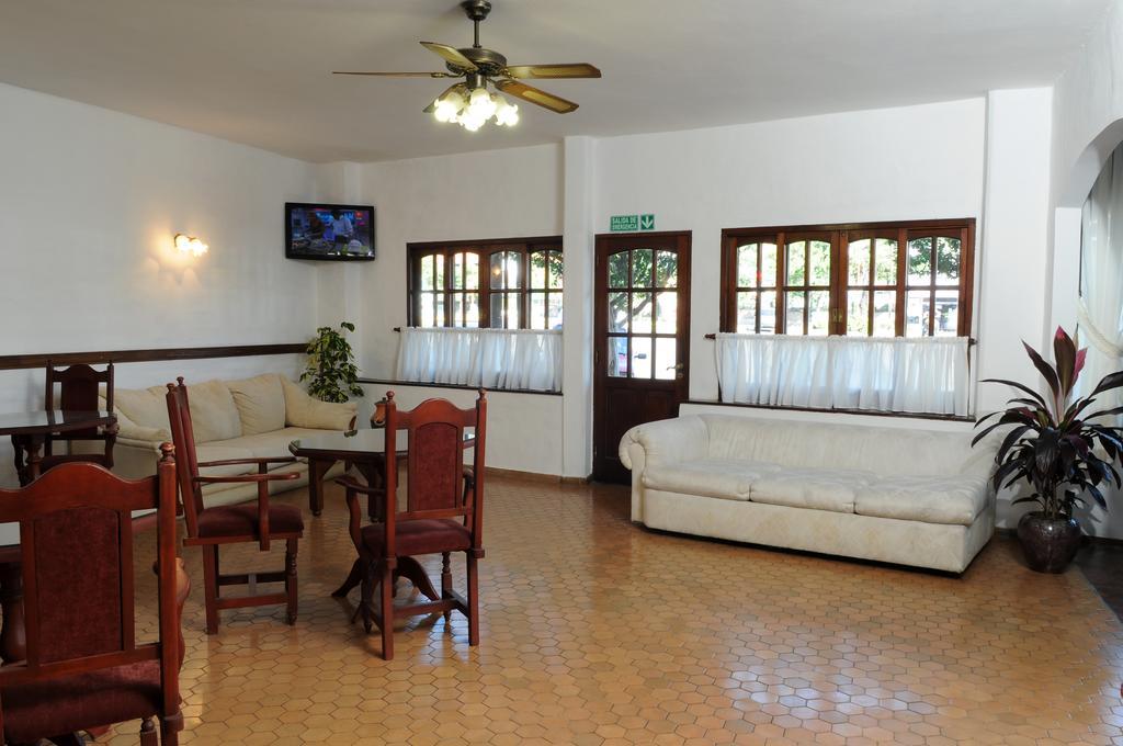 Hôtel Andino à Villa Carlos Paz Extérieur photo