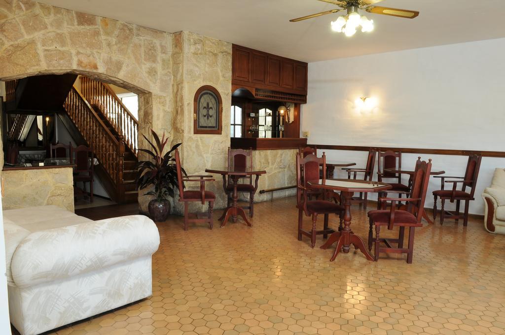 Hôtel Andino à Villa Carlos Paz Extérieur photo