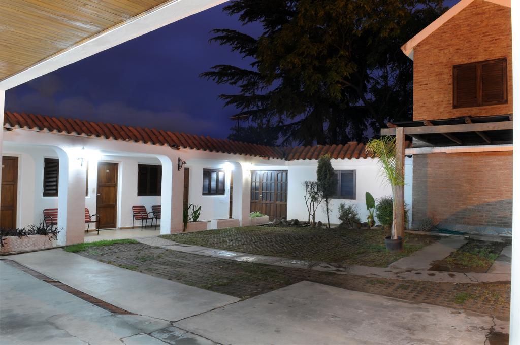 Hôtel Andino à Villa Carlos Paz Extérieur photo